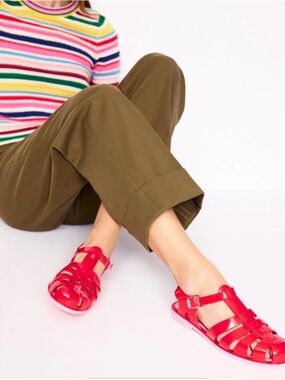 Super cute Boden Glossy Red Jelly Fisherman Sandals size 39 (8.5).summer,playful